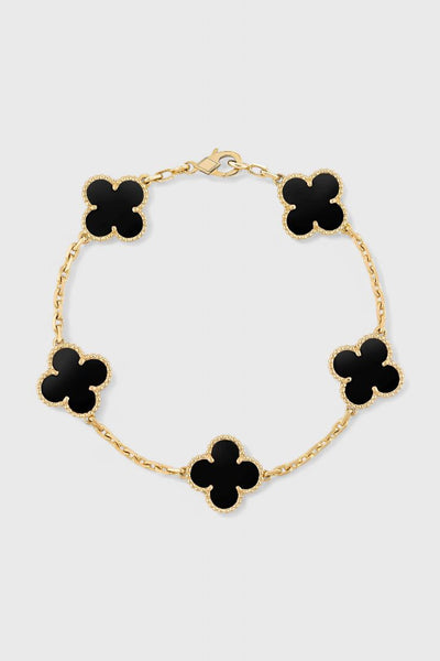 Noémie | Clover Motif and Elegance
