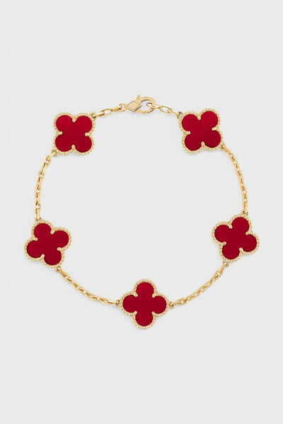 Noémie | Clover Motif and Elegance